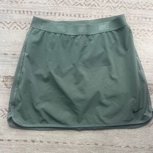 Nike Women's Olive Skater Skirt